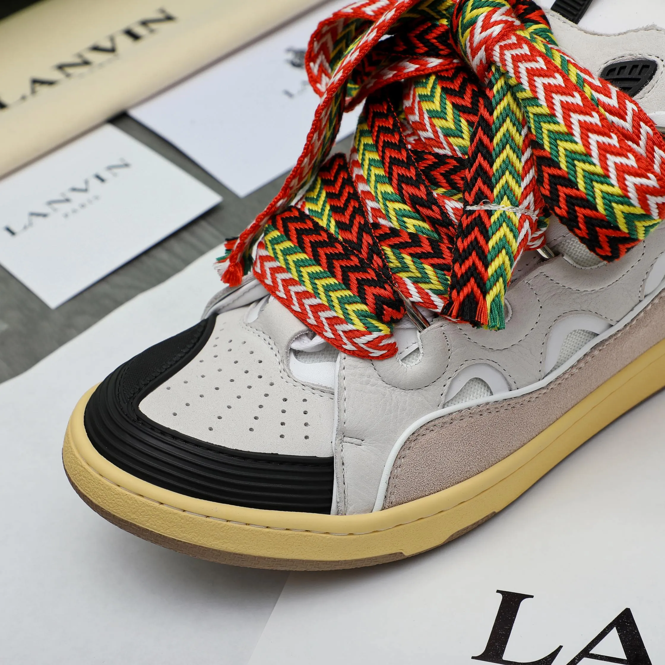 Men's shoes 💰740 [Lanvin] Lanvin high-end quality original couple's casual shoes - Upper: imported pebbled cowhide stitched with breathable mesh - Lining: Lycra elastic lining - Outsole: original rubber outsole - Super high quality control·Fine workmanship: highlighted (high-end·luxury·grade) -Size: 36-45 (45 can be customized)